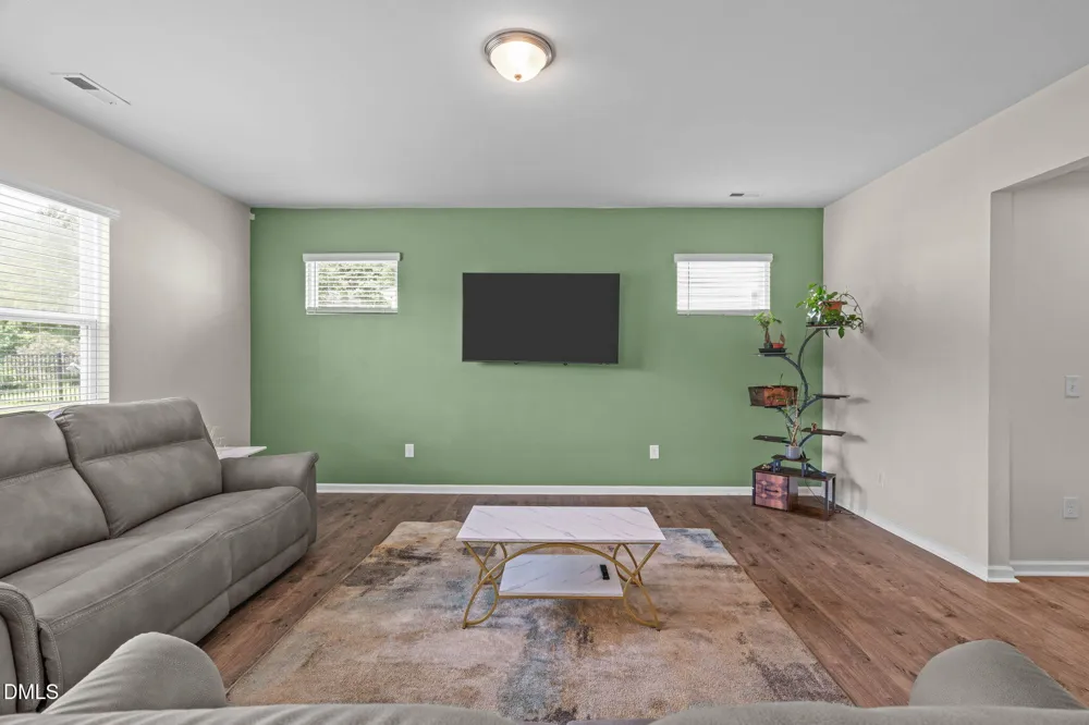 320 W Copenhaver Drive Clayton, NC 27527