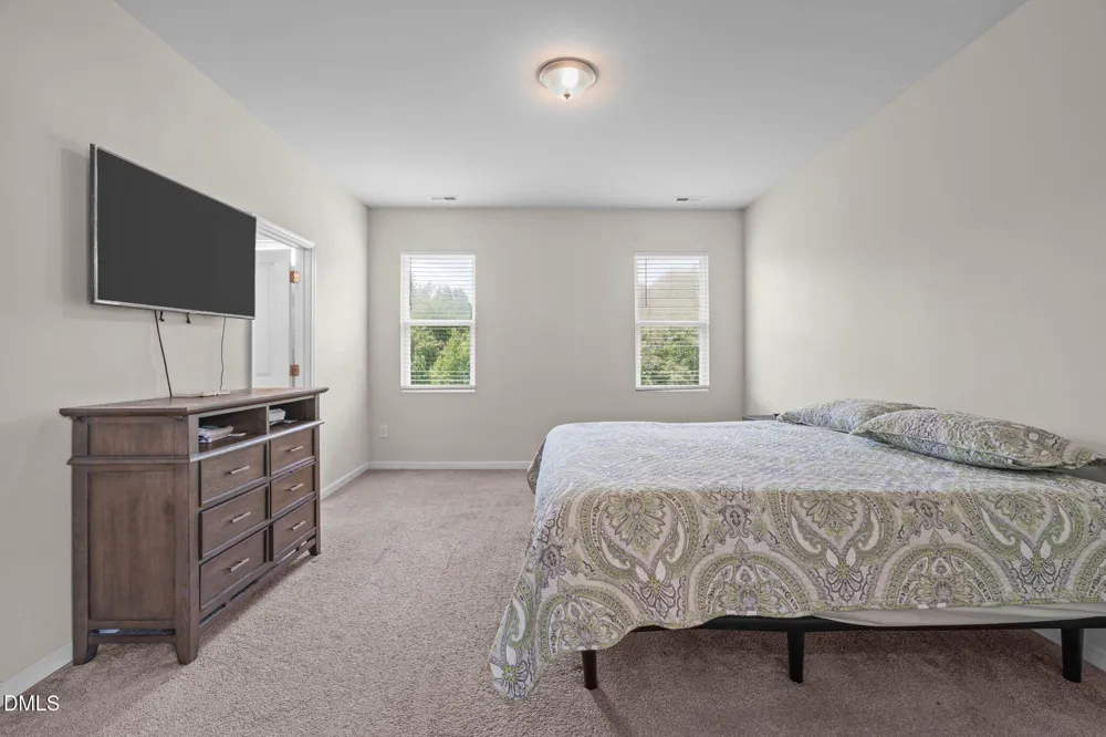 320 W Copenhaver Drive Clayton, NC 27527