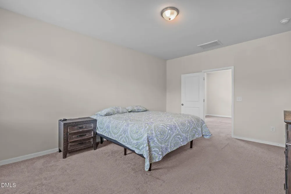 320 W Copenhaver Drive Clayton, NC 27527