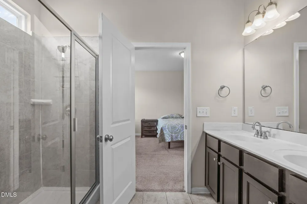 320 W Copenhaver Drive Clayton, NC 27527