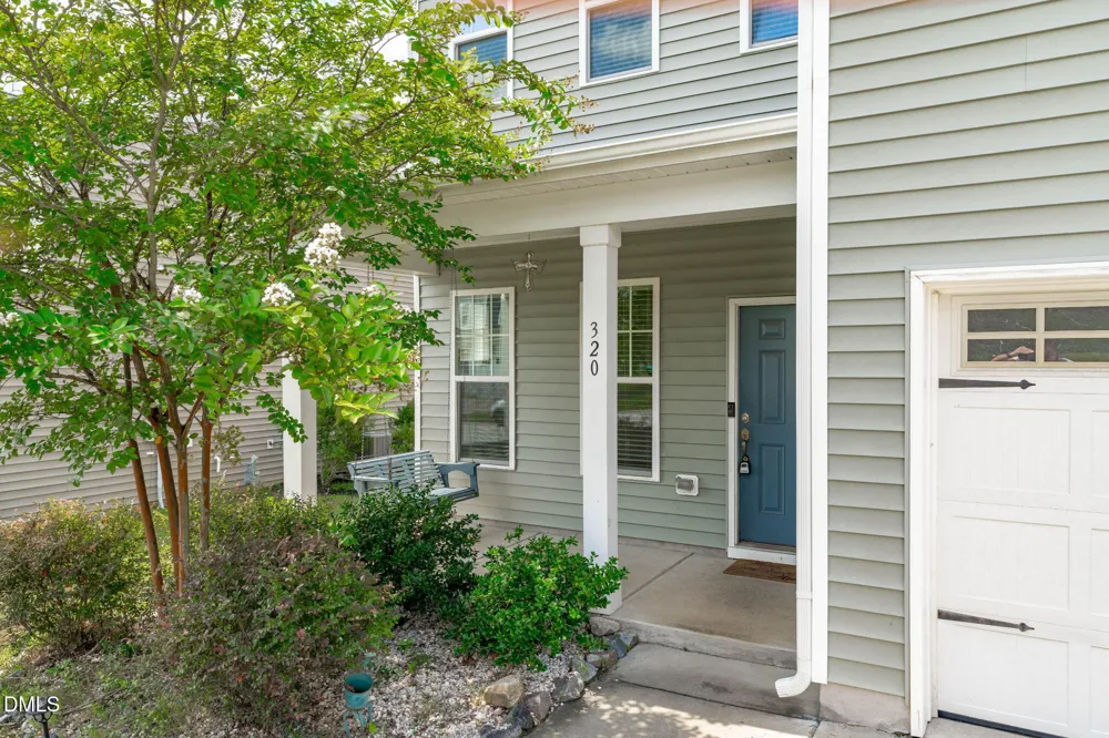 320 W Copenhaver Drive Clayton, NC 27527