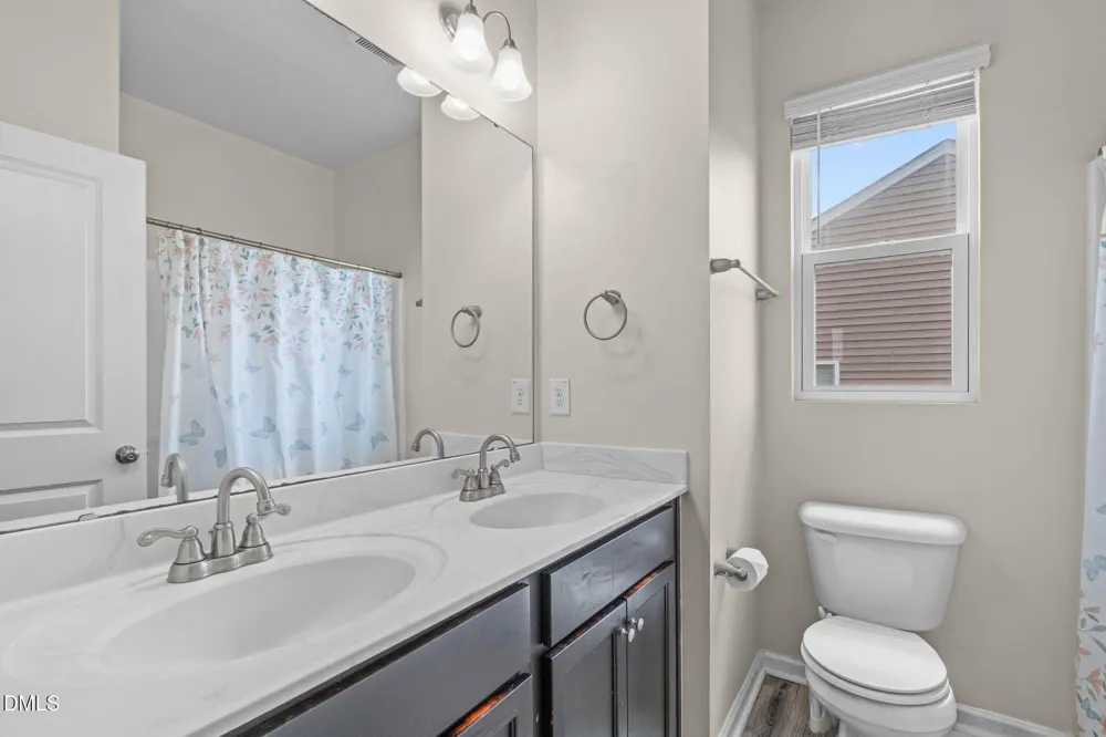 320 W Copenhaver Drive Clayton, NC 27527
