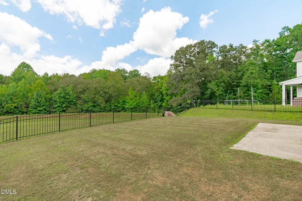 320 W Copenhaver Drive Clayton, NC 27527