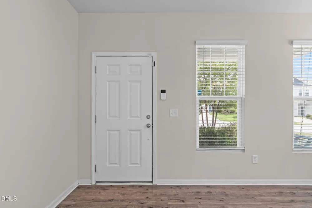 320 W Copenhaver Drive Clayton, NC 27527