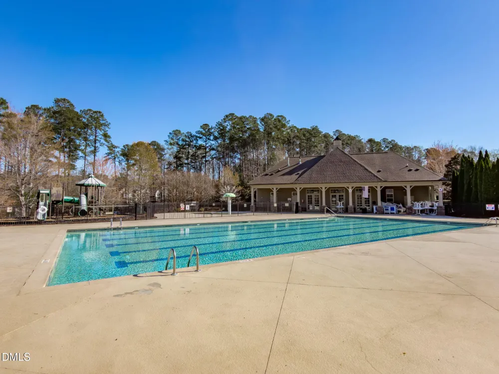 320 W Copenhaver Drive Clayton, NC 27527