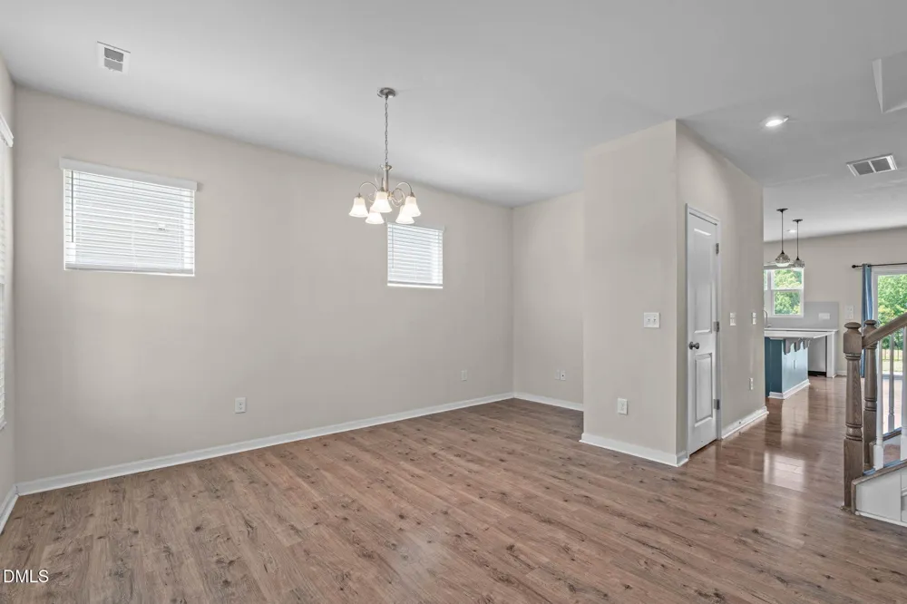 320 W Copenhaver Drive Clayton, NC 27527