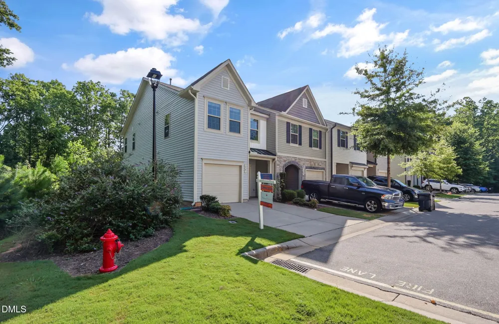 16 Hedgewick Drive Clayton, NC 27527
