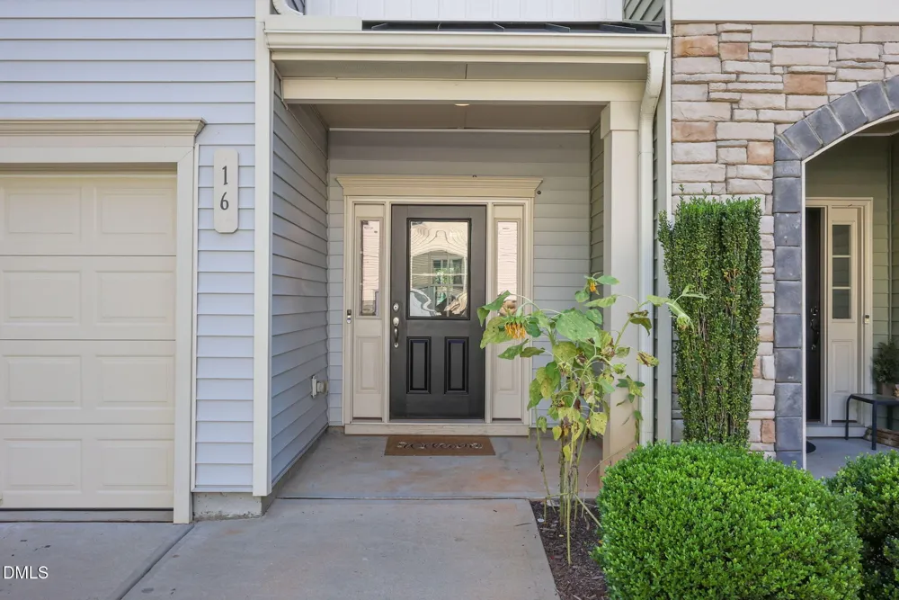 16 Hedgewick Drive Clayton, NC 27527