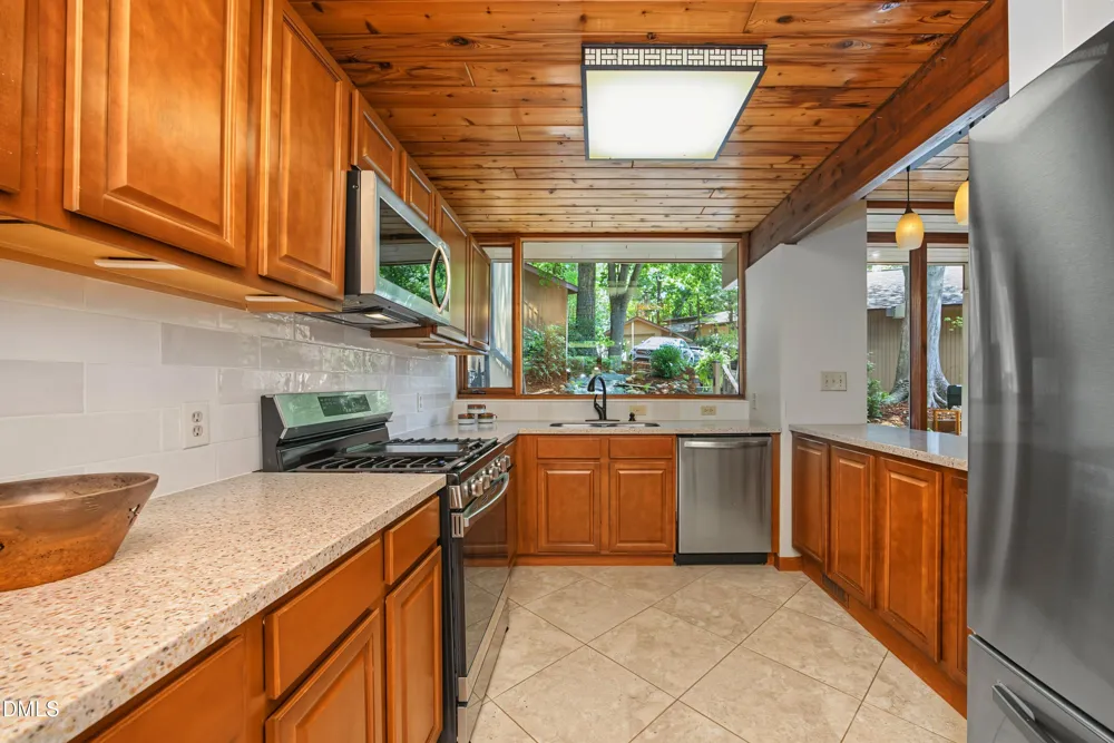 102 Arbutus Place Chapel Hill, NC 27517
