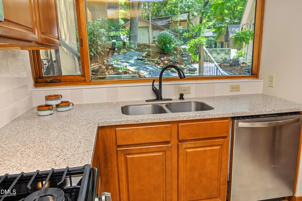 102 Arbutus Place Chapel Hill, NC 27517