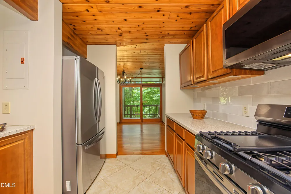 102 Arbutus Place Chapel Hill, NC 27517