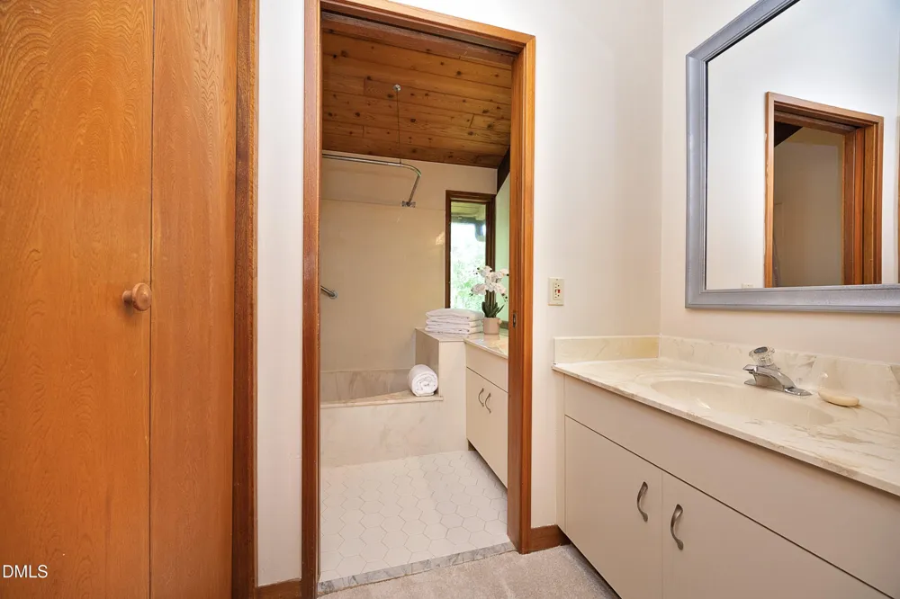 102 Arbutus Place Chapel Hill, NC 27517