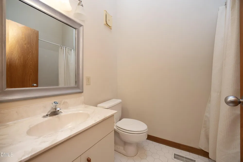 102 Arbutus Place Chapel Hill, NC 27517