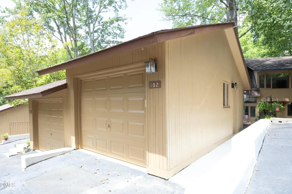 102 Arbutus Place Chapel Hill, NC 27517