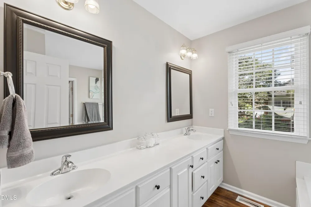 3812 Longmeadow Drive Mebane, NC 27302
