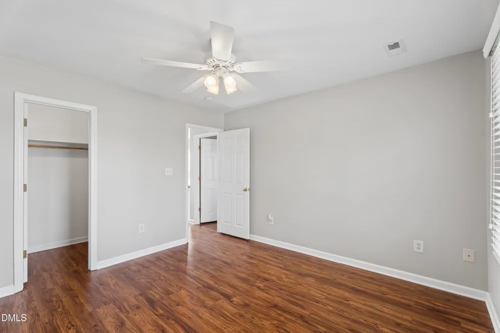 3812 Longmeadow Drive Mebane, NC 27302