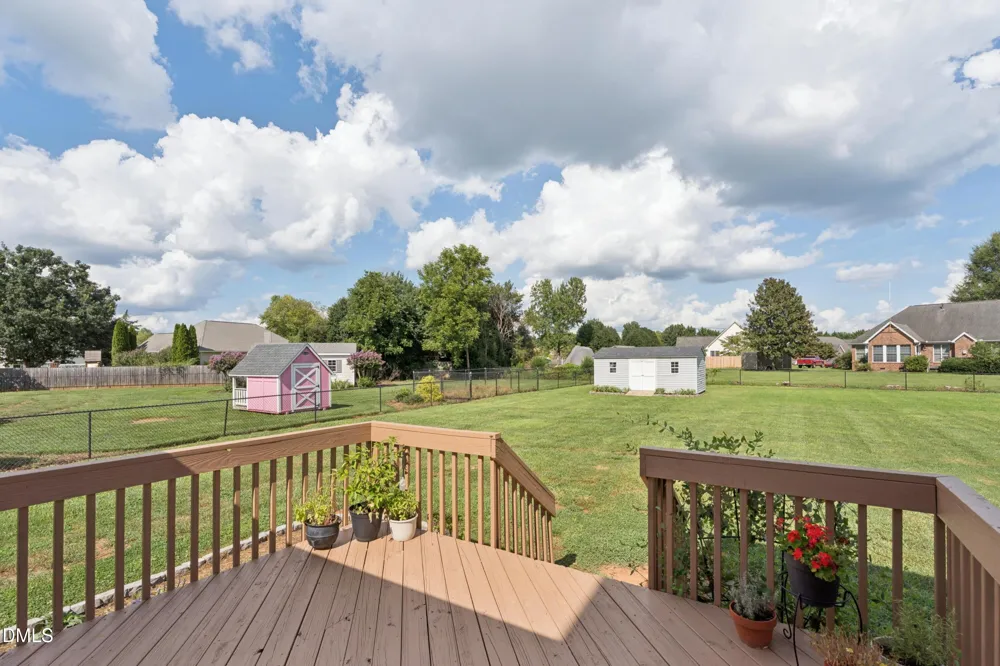 3812 Longmeadow Drive Mebane, NC 27302