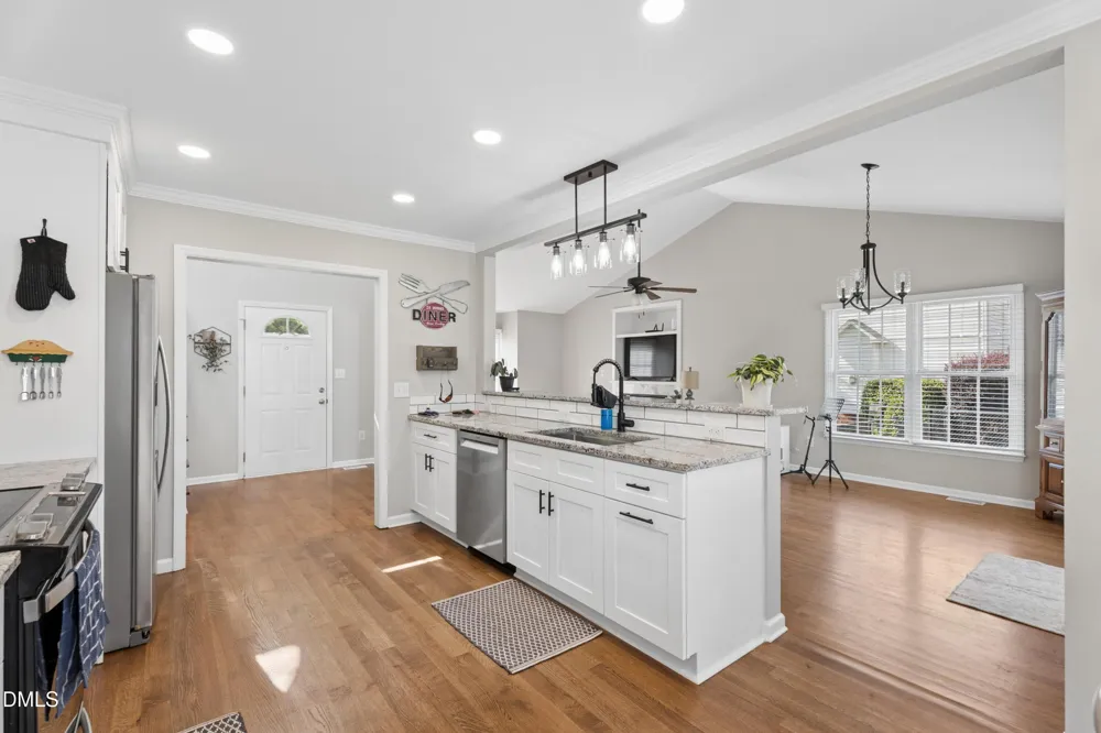 3812 Longmeadow Drive Mebane, NC 27302