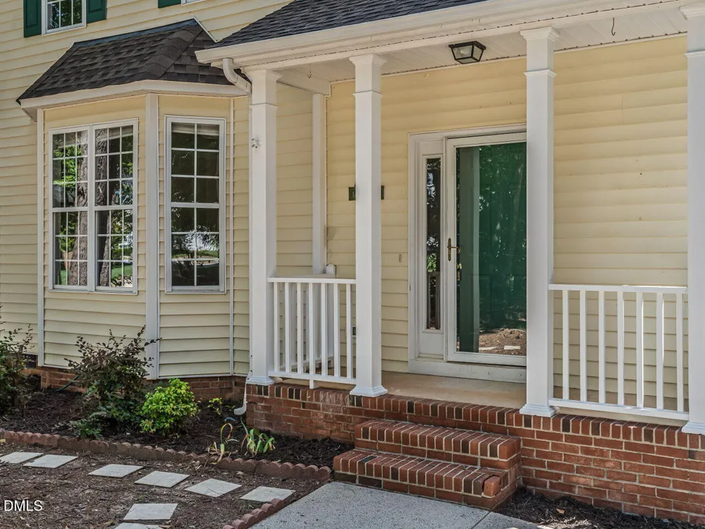 209 Leafgate Court Holly Springs, NC 27540