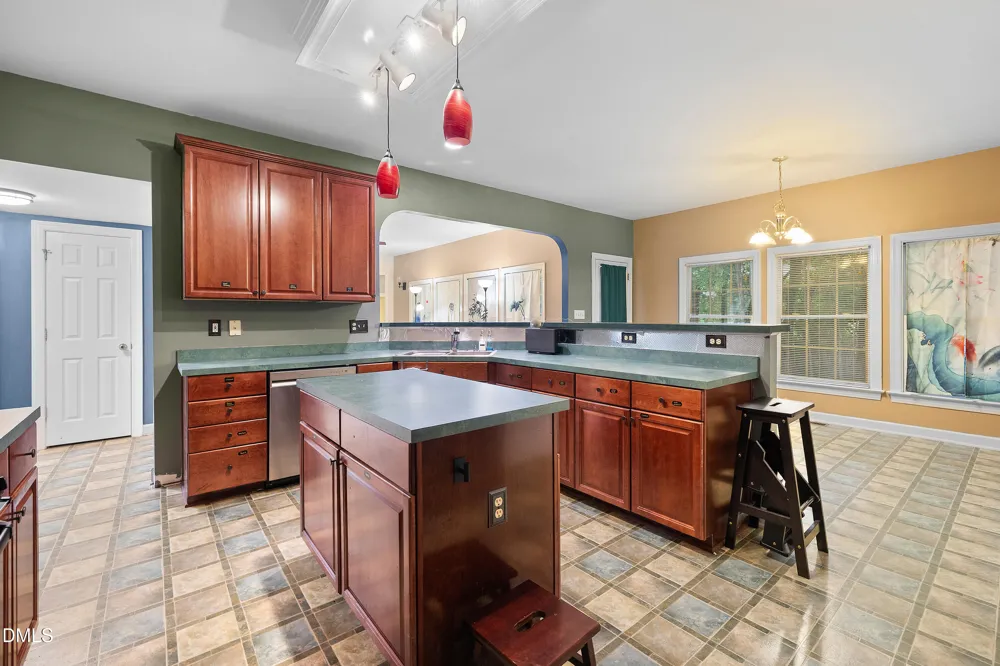 104 Wedgemere Street Cary, NC 27519