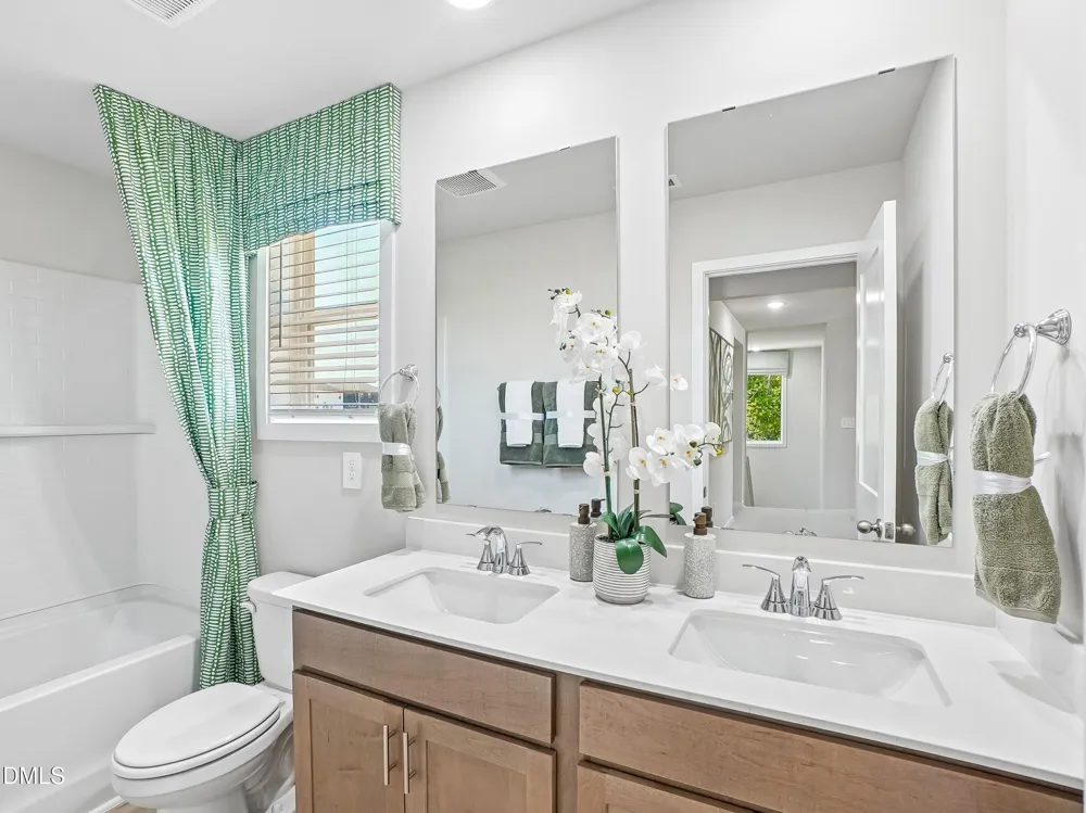 2432 Rosewood Bluff Drive Zebulon, NC 27597