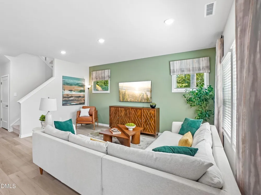 2432 Rosewood Bluff Drive Zebulon, NC 27597