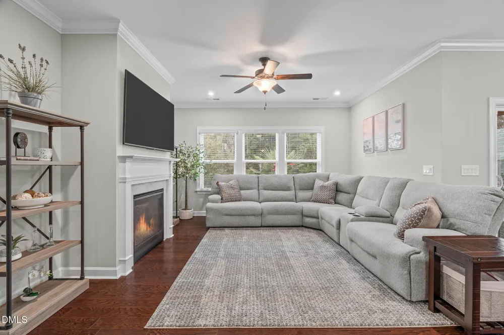 425 Oaks End Drive Holly Springs, NC 27540