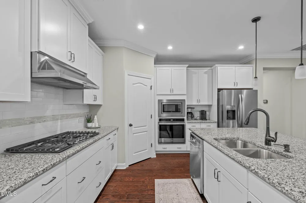 425 Oaks End Drive Holly Springs, NC 27540