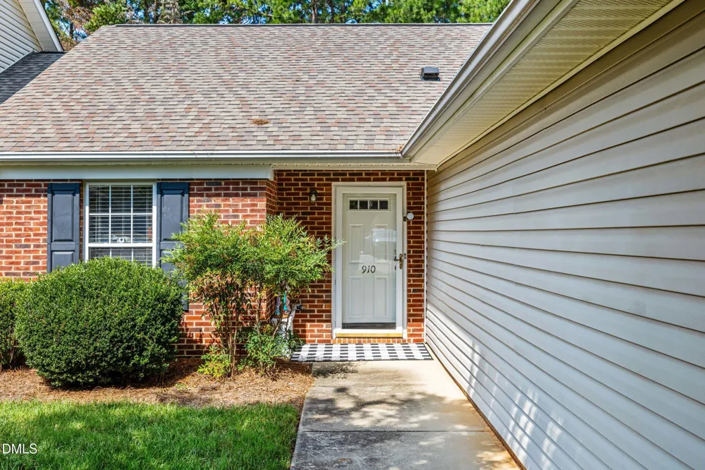 910 Camden Court Elon, NC 27244
