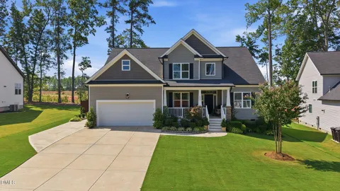 245 Stephens Way