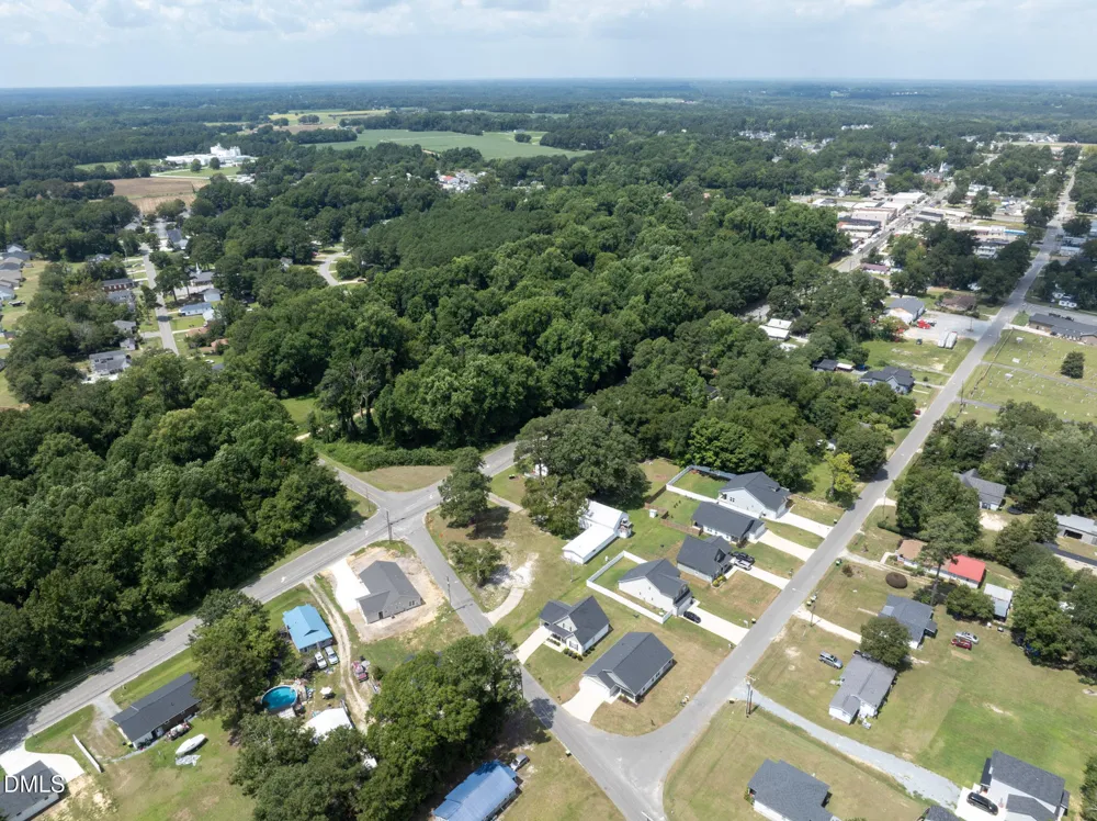 103 E Allen Street Four Oaks, NC 27524