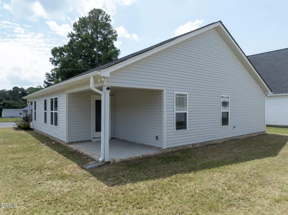 103 E Allen Street Four Oaks, NC 27524