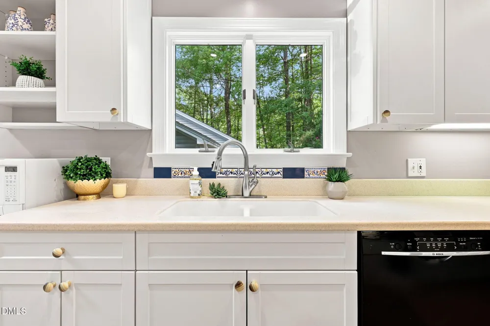 552 Weathersfield Pittsboro, NC 27312