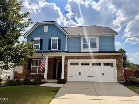 819 Lake Artesia Lane