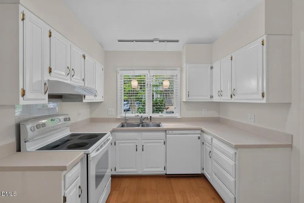 16 Glenmore Drive Durham, NC 27707
