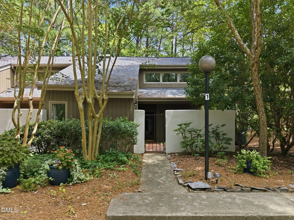 1 Banstead Place Chapel Hill, NC 27517