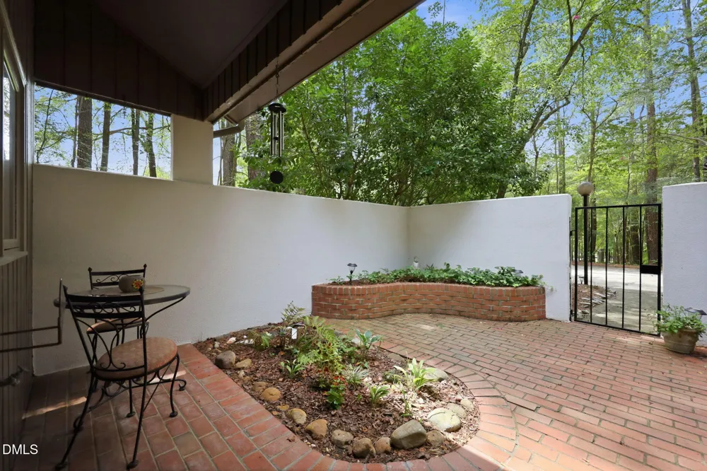 1 Banstead Place Chapel Hill, NC 27517