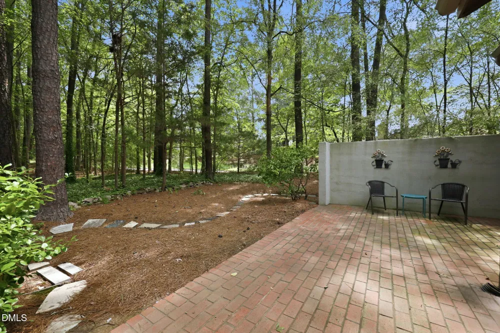 1 Banstead Place Chapel Hill, NC 27517