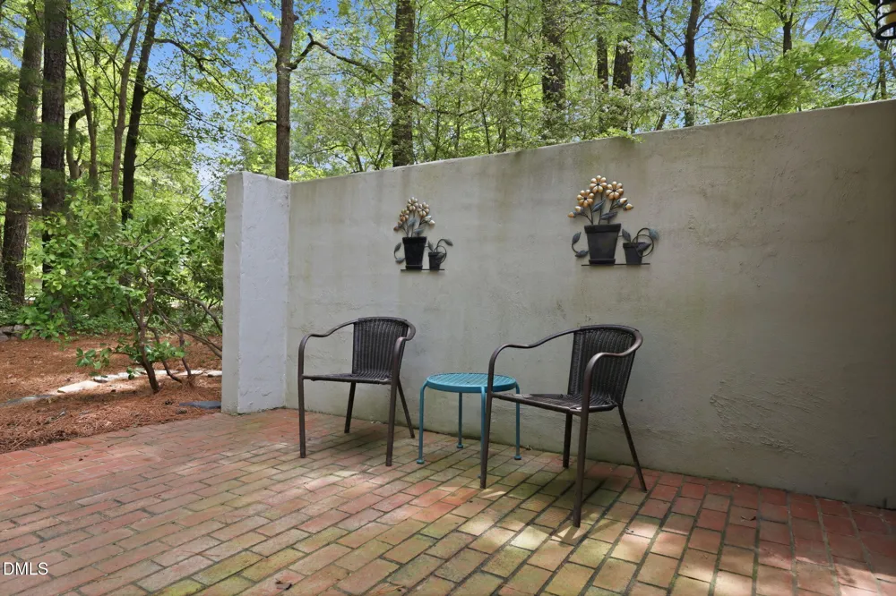 1 Banstead Place Chapel Hill, NC 27517