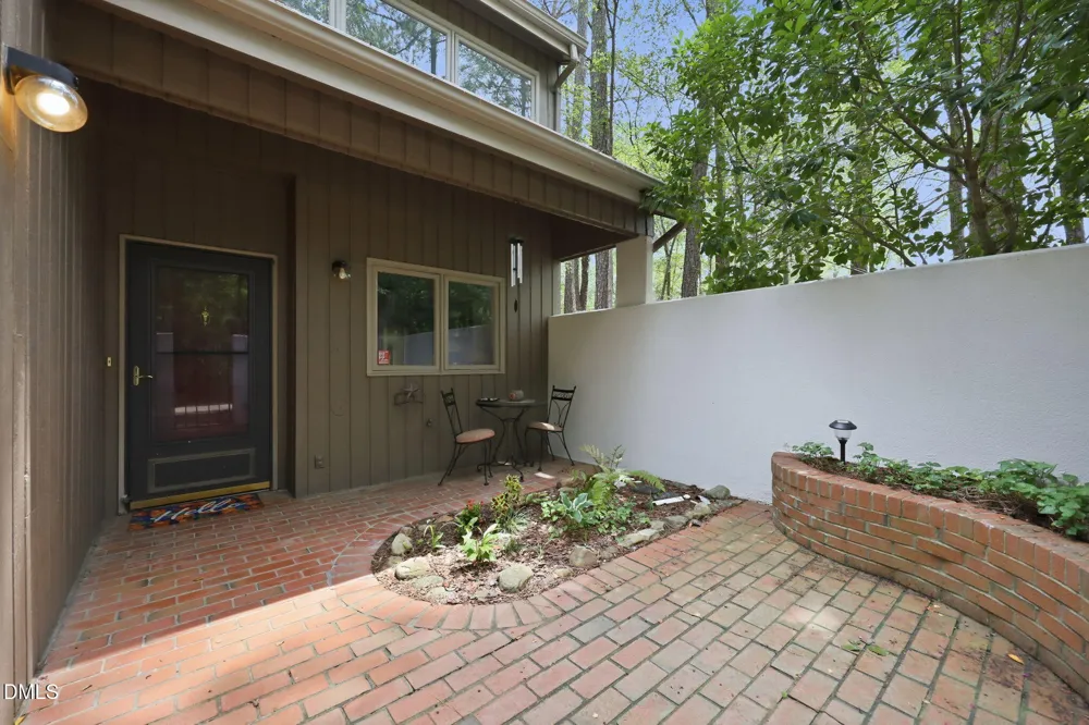 1 Banstead Place Chapel Hill, NC 27517