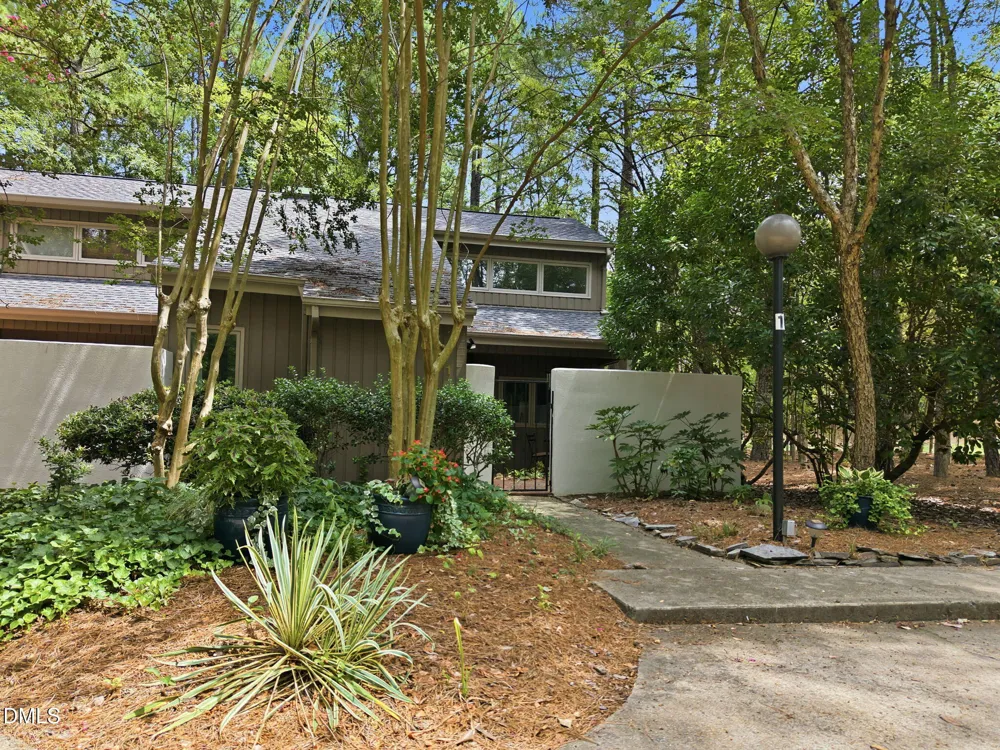 1 Banstead Place Chapel Hill, NC 27517