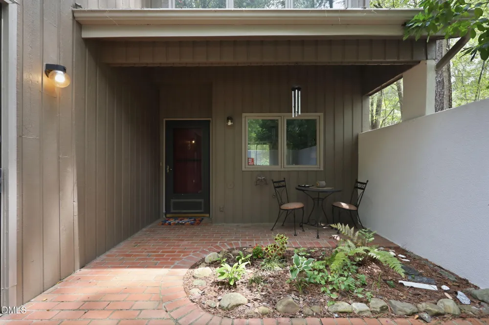 1 Banstead Place Chapel Hill, NC 27517