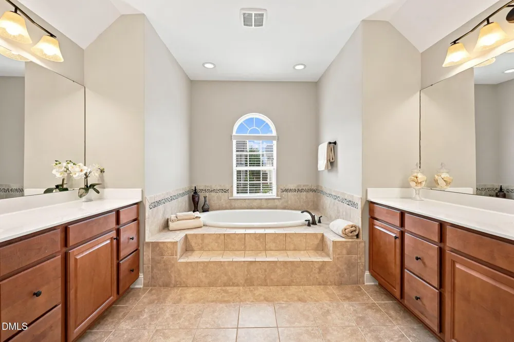 2049 Pineola Bog Trail Apex, NC 27502