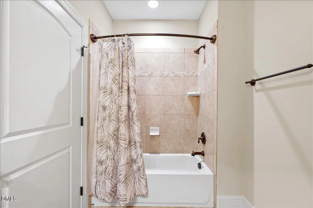 1109 Fanning Drive Wake Forest, NC 27587