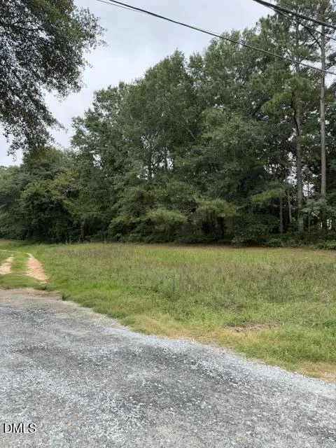546 Orange Street Coats, NC 27521