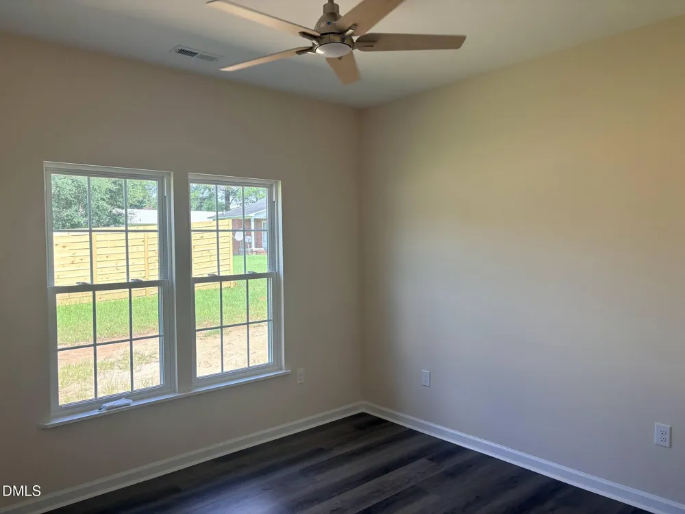 404 Holmes Street Clinton, NC 28328