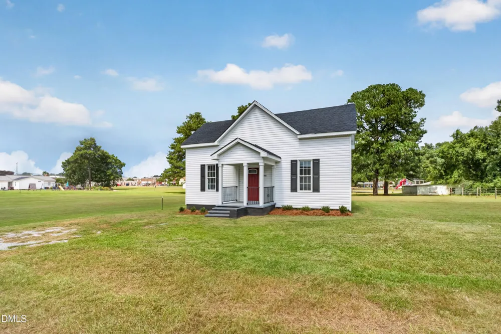 305 E Harnett Street Benson, NC 27504
