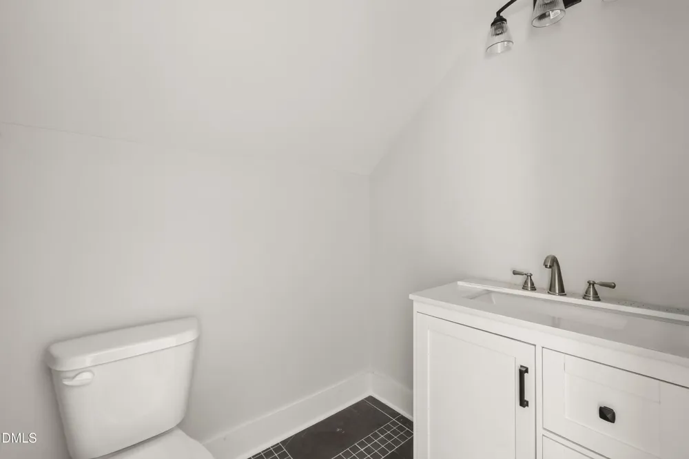 305 E Harnett Street Benson, NC 27504
