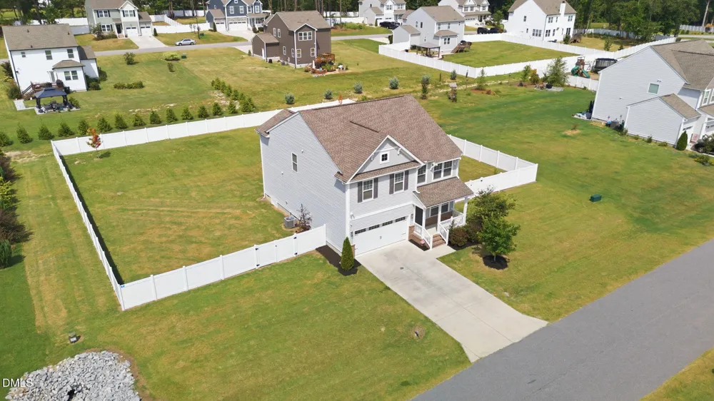 1220 Huffington Oak Drive Willow Springs, NC 27592