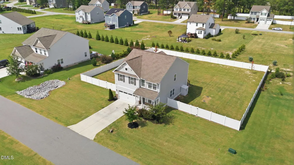 1220 Huffington Oak Drive Willow Springs, NC 27592